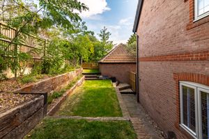 Photo 19- click for photo gallery